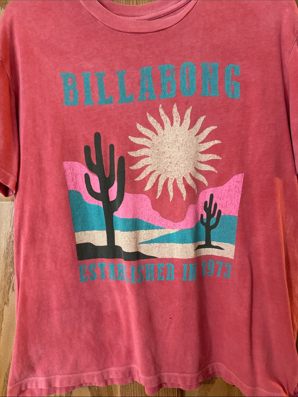 Billabong Coral Tee with Desert Graphic Small from Buckle Small